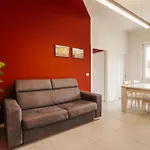 Tosa - Free Wifi, Air Conditioning & Private Parking