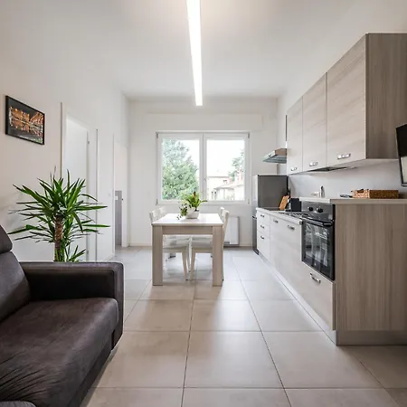 Tosa - Free Wifi, Air Conditioning & Private Parking * Imola