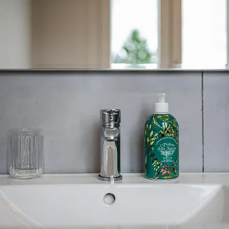 Lägenhet Tosa - Free Wifi, Air Conditioning & Private Parking