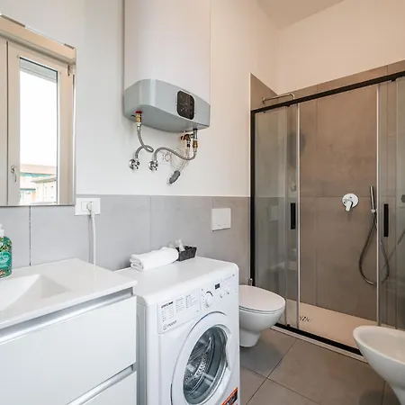 Tosa - Free Wifi, Air Conditioning & Private Parking Lägenhet Imola