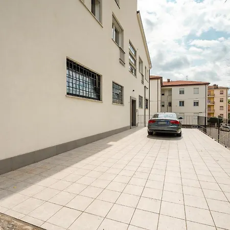 Apartamento Tosa - Free Wifi, Air Conditioning & Private Parking *