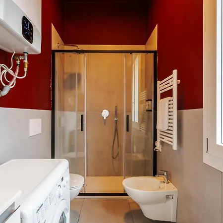 Tosa - Free Wifi, Air Conditioning & Private Parking