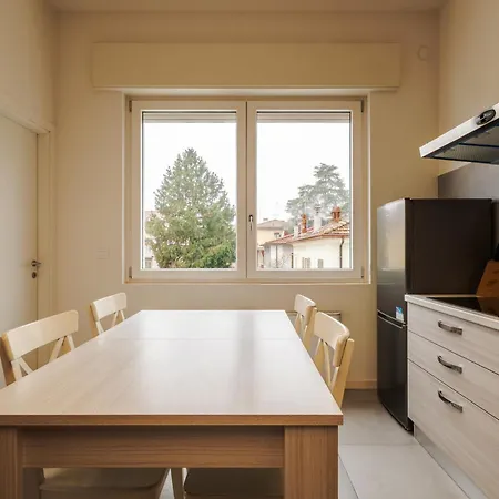 Tosa - Free Wifi, Air Conditioning & Private Parking * Imola