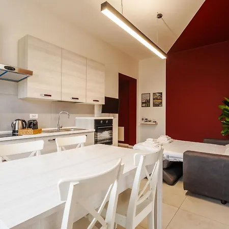Tosa - Free Wifi, Air Conditioning & Private Parking
