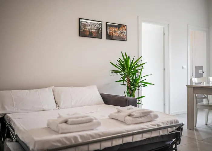 Tosa - Free Wifi, Air Conditioning & Private Parking Apartman Imola