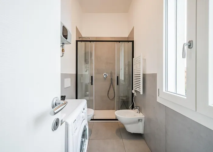 Tosa - Free Wifi, Air Conditioning & Private Parking * 이몰라