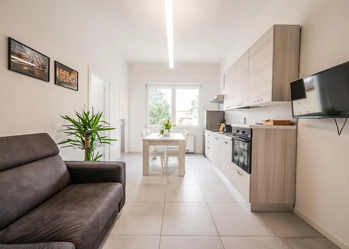 Tosa - Free Wifi, Air Conditioning & Private Parking Apartman