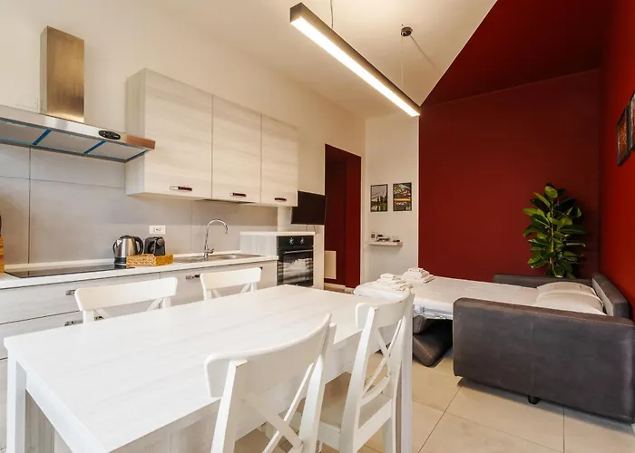 Tosa - Free Wifi, Air Conditioning & Private Parking