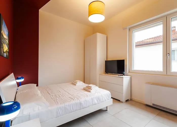 Tosa - Free Wifi, Air Conditioning & Private Parking